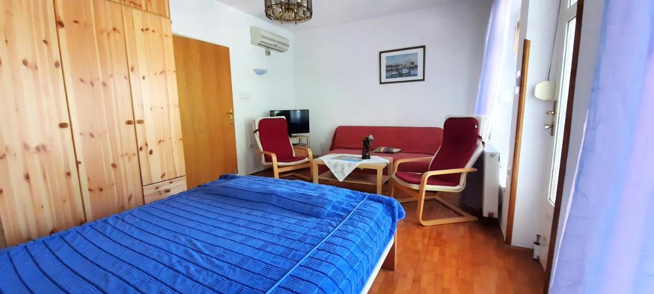 Apartmani Iskra Krk Town Exteriér fotografie