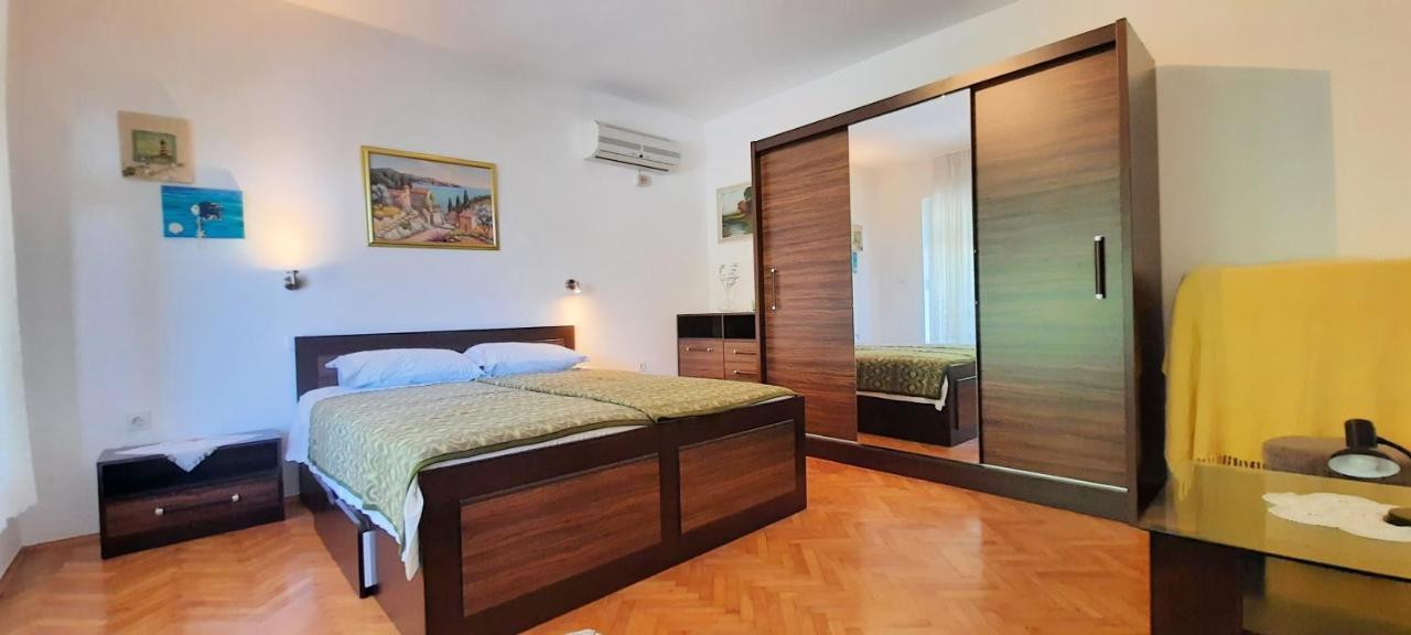 Apartmani Iskra Krk Town Exteriér fotografie
